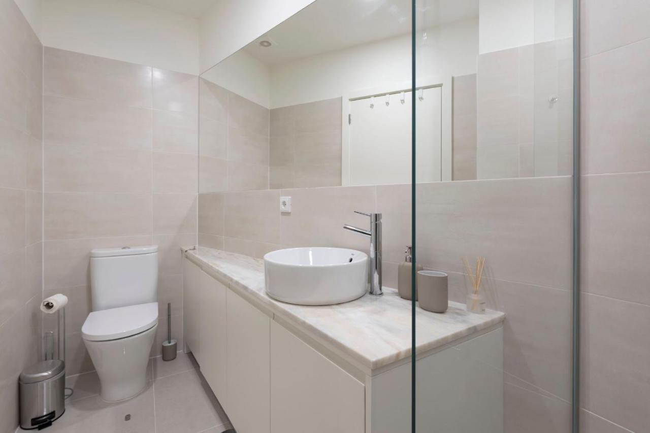 Central Superb Flat W/ Ac & Balcony By Lovelystay Porto Exterior foto